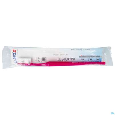 Sie sehen eine Packung Zahnbuersten Paro M43 1st, Produktbild: 01 Zahnbuersten Paro M43 1st, A-Nr.: 1076608 - 01