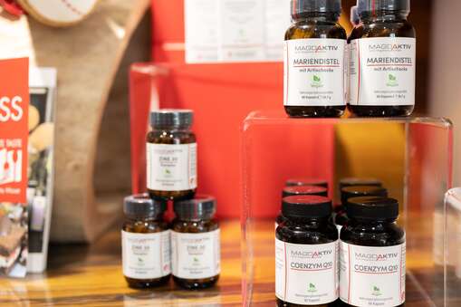 St.Magdalena-Apotheke-3828.jpg St.Magdalena-Apotheke-3828.jpg