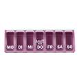 Sie sehen eine Packung APOfit Wochendispenser 1 Dosierer Box flieder, Produktbild: 01 APOfit Wochendispenser 1 Dosierer Box flieder, A-Nr.: 5965038 - 01
