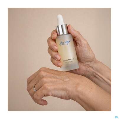 Sie sehen eine Packung La Mer Ohne Parfum Vitamin C Serum 30ml, Produktbild: 05 La Mer Ohne Parfum Vitamin C Serum 30ml, A-Nr.: 5981391 - 05