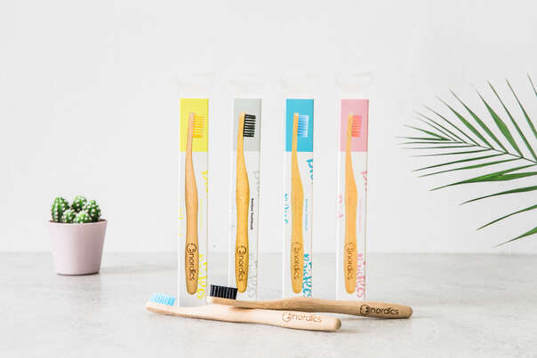 Nordics Öko Zahnbürste Bambus mit gelben Borsten, A-Nr.: 5332014 - 04