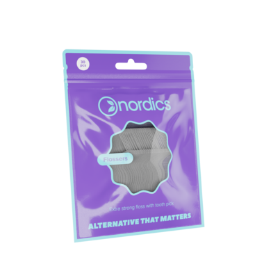 Sie sehen eine Packung Nordics Öko Zahnseide-Sticks mit Zahnstocher, Produktbild: 01 Nordics Öko Zahnseide-Sticks mit Zahnstocher, A-Nr.: 5799597 - 01