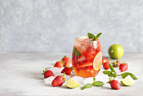 Sie sehen eine Packung Lapacho - innere rote Rinde geschnitten, 1.000g, immunstärkend, Produktbild: 03 Lapacho - innere rote Rinde geschnitten, 1.000g, immunstärkend, A-Nr.: 5229227 - 03