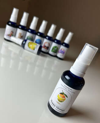 Sie sehen eine Packung Happy-Orange Raumspray 50 ml Aethera, Produktbild: 02 Happy-Orange Raumspray 50 ml Aethera, A-Nr.: 3570873 - 02