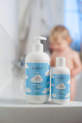 Sie sehen eine Packung Alga Natis rückfettendes Waschgel bio 500 ml LdB, Produktbild: 02 Alga Natis rückfettendes Waschgel bio 500 ml LdB, A-Nr.: 5279840 - 02