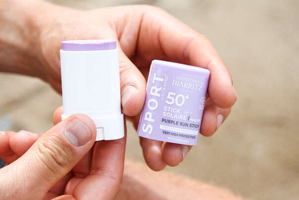 Sie sehen eine Packung Alga Maris Sport Sonnenstick LSF 50+ lila, Produktbild: 03 Alga Maris Sport Sonnenstick LSF 50+ lila, A-Nr.: 5384790 - 03